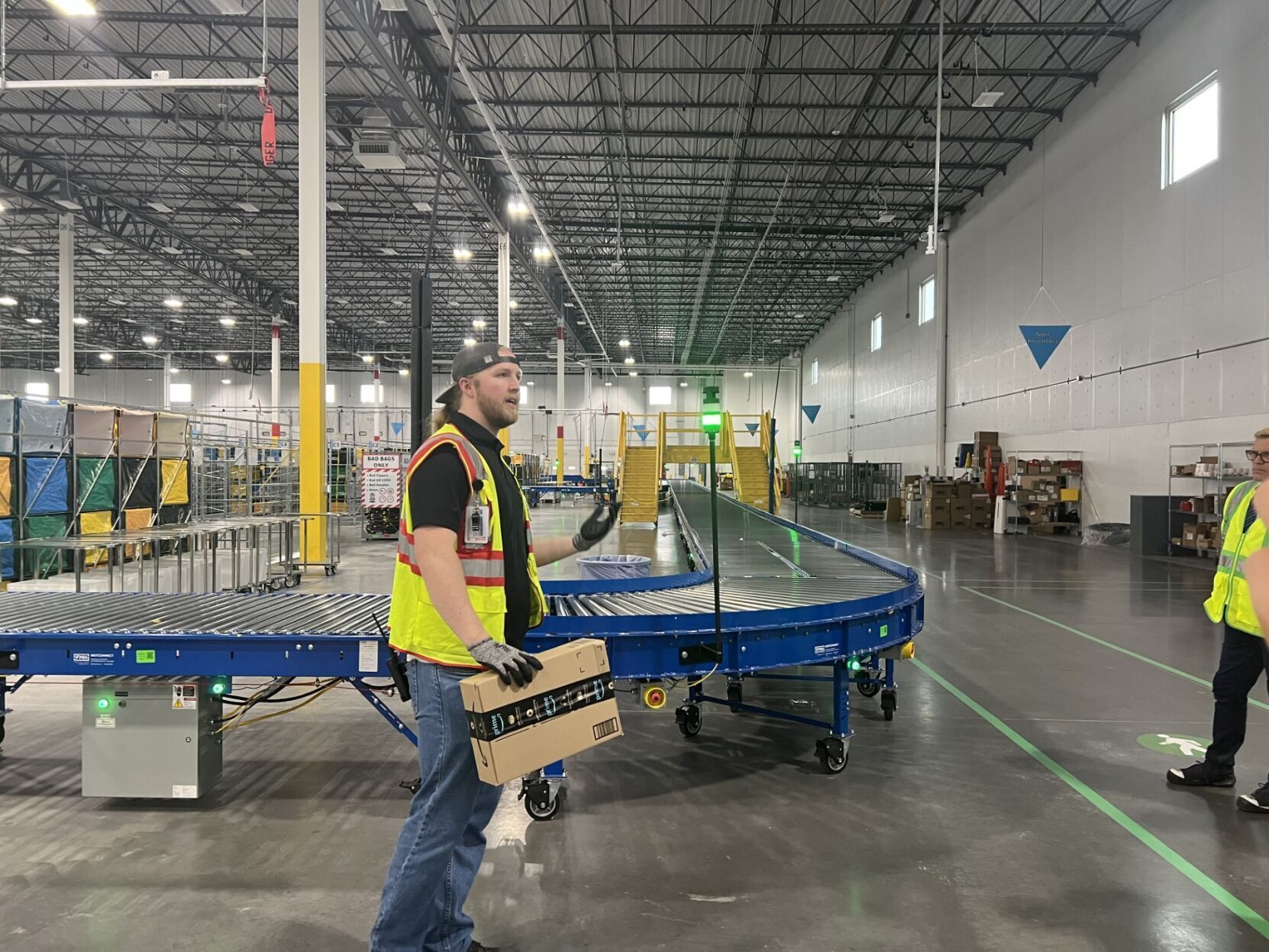 amazon warehouse.jpg